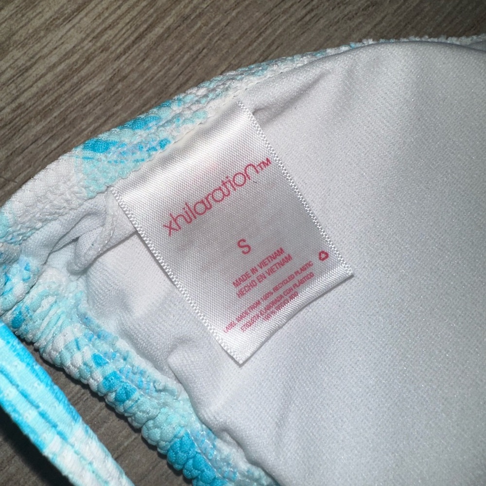 Target patterned bikini top - Picture 3 of 3